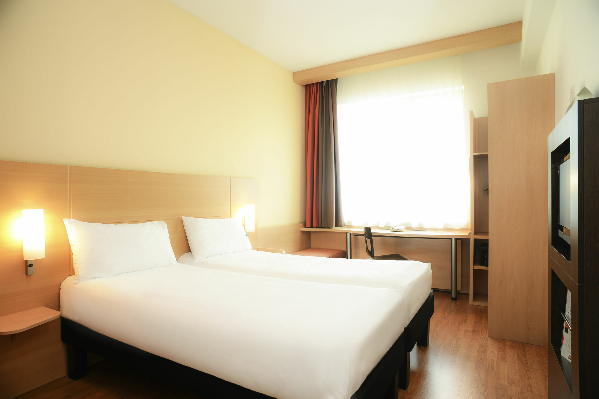 B&B Hotel Les Sables-D'Olonne Centre Gare Εξωτερικό φωτογραφία